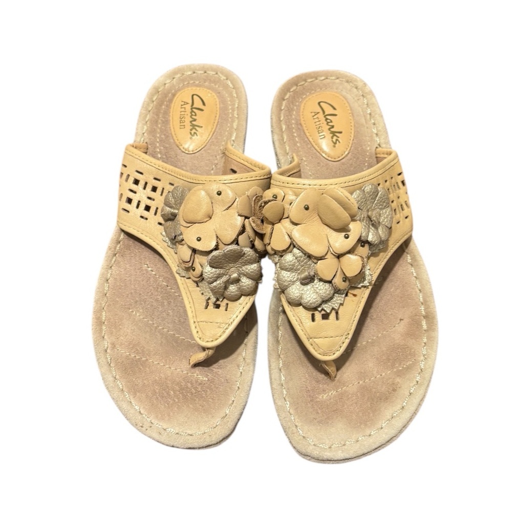 Clarks Artisan Posey Zela Leather Floral Thong Sandals in Tan Size 8